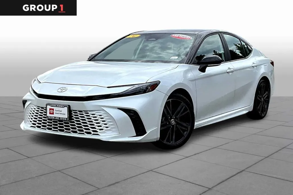 2025 Toyota Camry XSE photo 1