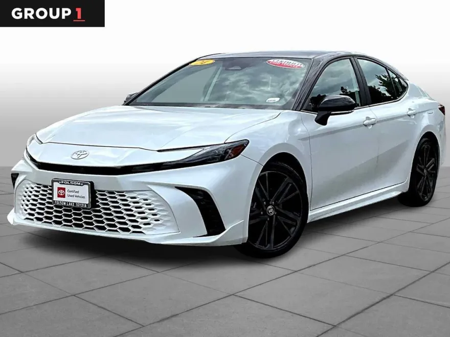2025 Toyota Camry XSE photo 1