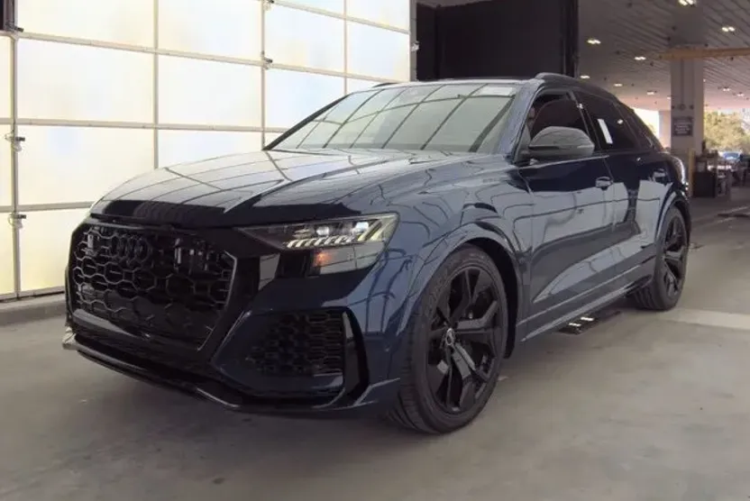 2022 Audi RS Q8 photo 1