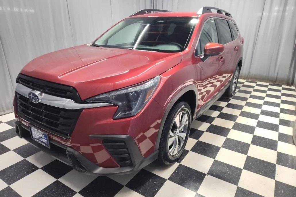 2025 Subaru Ascent Premium photo 1