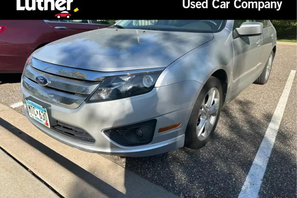 2012 Ford Fusion SE photo 1