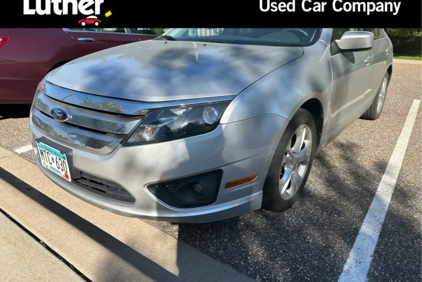 2012 Ford Fusion SE photo 1