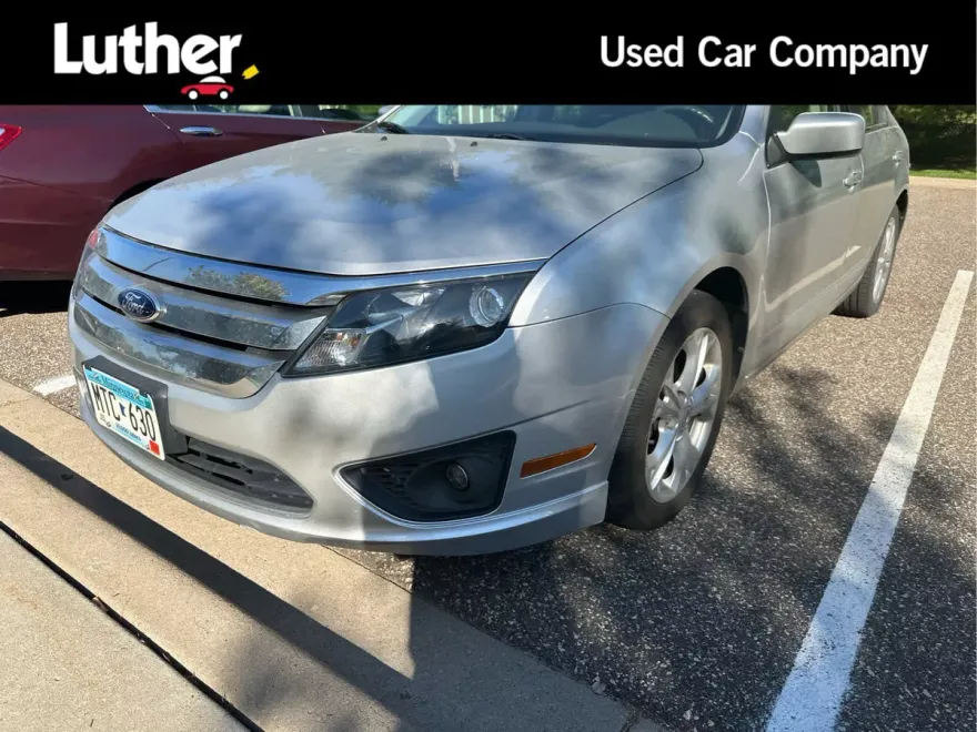 2012 Ford Fusion SE photo 1