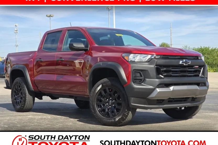 2023 Chevrolet Colorado Trail Boss photo 1