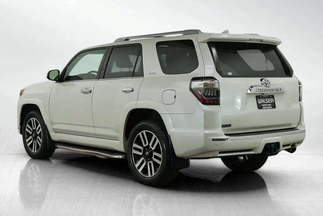 2020 Toyota 4Runner Limited photo 1