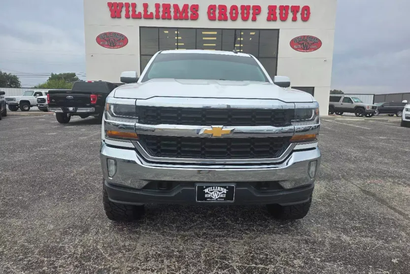 2017 Chevrolet Silverado 1500 photo 1