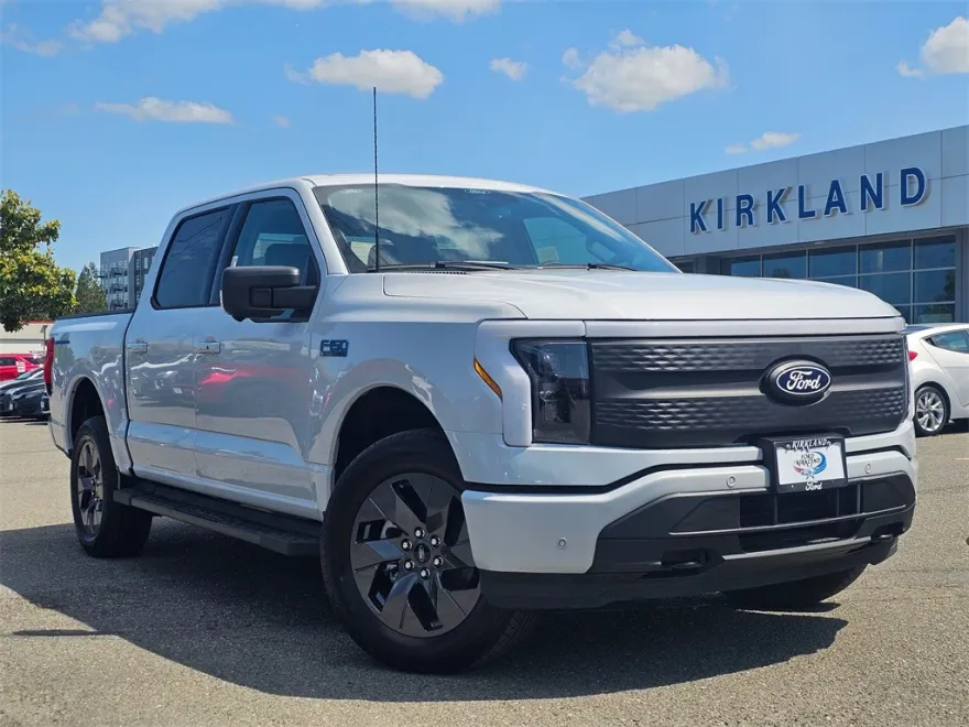 2025 Ford F-150 Lightning photo 1