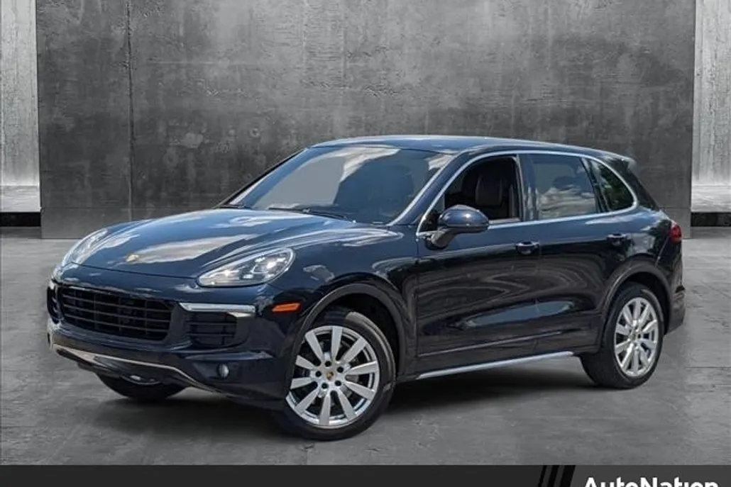 2016 Porsche Cayenne photo 1