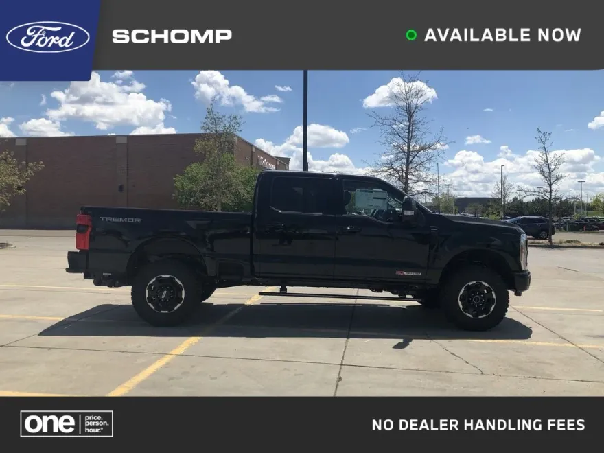 2025 Ford F-350 Lariat photo 1