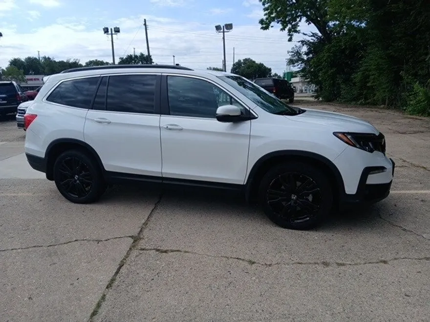 2021 Honda Pilot Special Edition photo 1