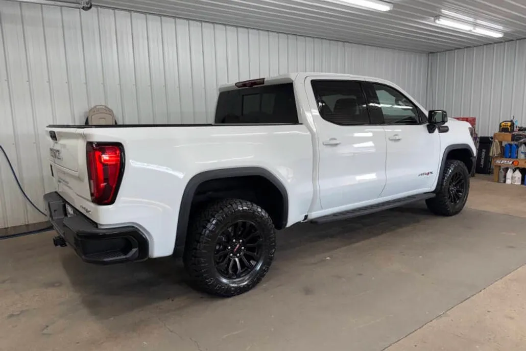 2023 Gmc Sierra 1500 AT4X photo 1