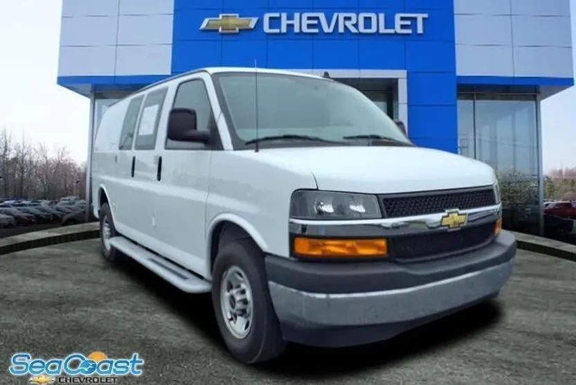 2022 Chevrolet Express Cargo 2500 Base photo 1
