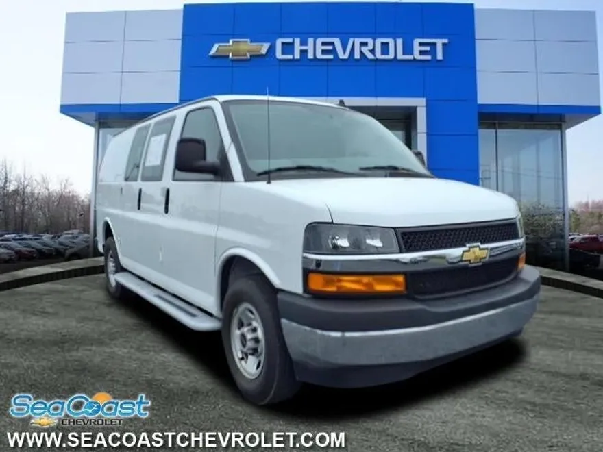 2022 Chevrolet Express Cargo 2500 Base photo 1