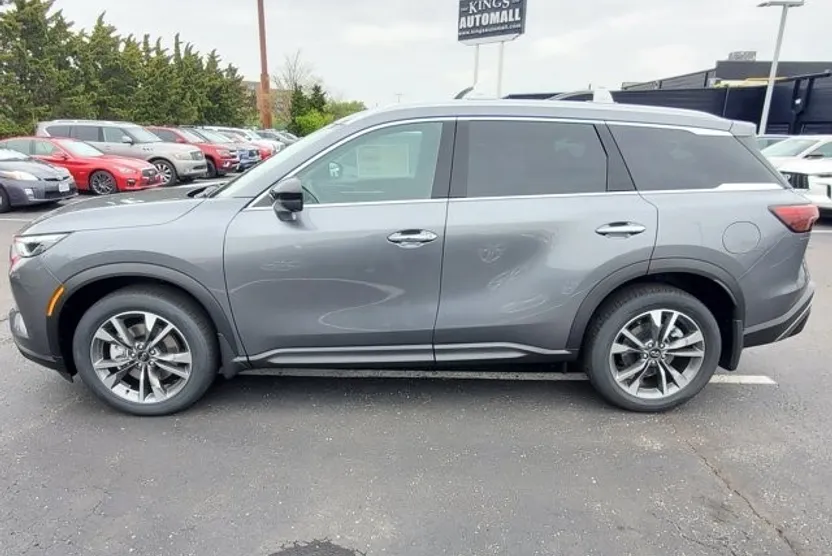 2025 Infiniti QX60 Luxe photo 1