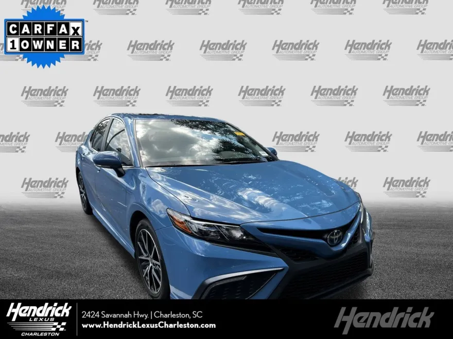 2023 Toyota Camry Hybrid SE photo 1