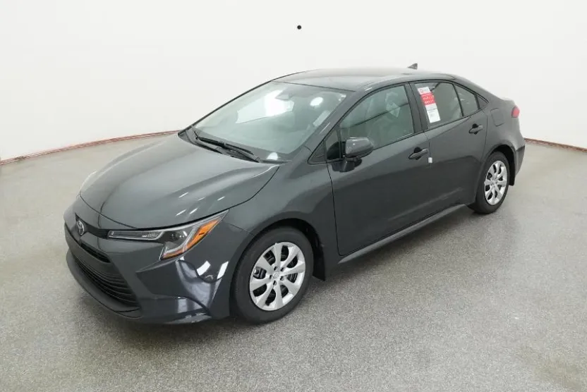 2026 Toyota Corolla LE photo 1