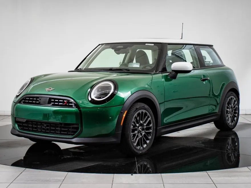 2025 Mini Cooper 2 Door Hardtop Signature photo 1
