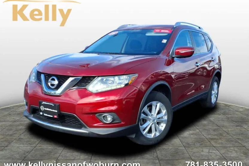 2015 Nissan Rogue SV photo 1