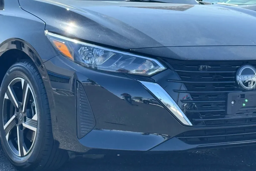 2024 Nissan Sentra SV photo 1