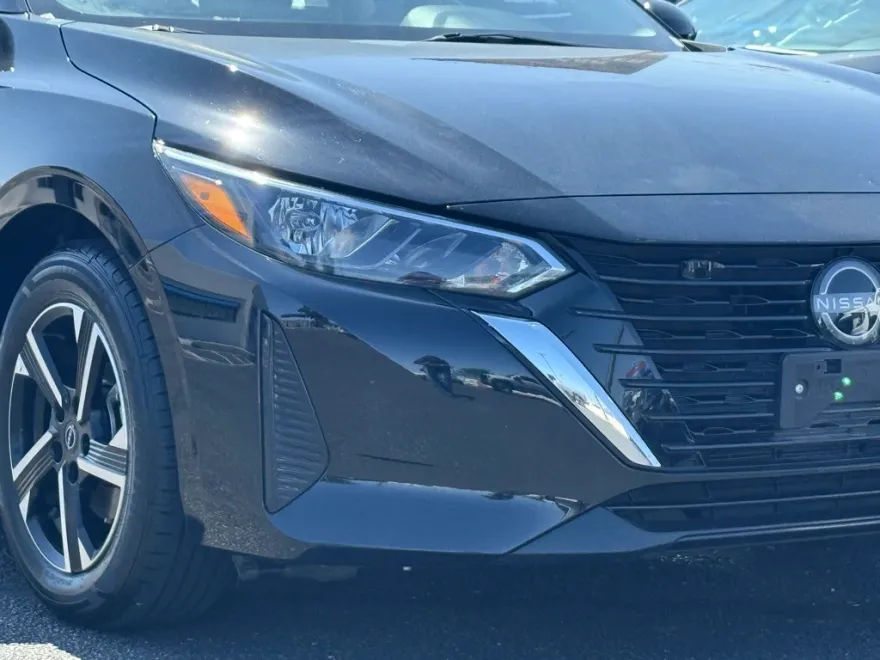 2024 Nissan Sentra SV photo 1