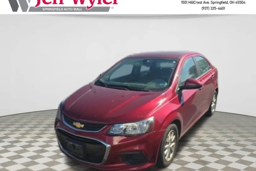 2017 Chevrolet Sonic LT photo 1