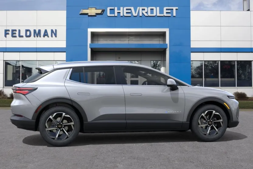2026 Chevrolet Equinox EV 1LT photo 1