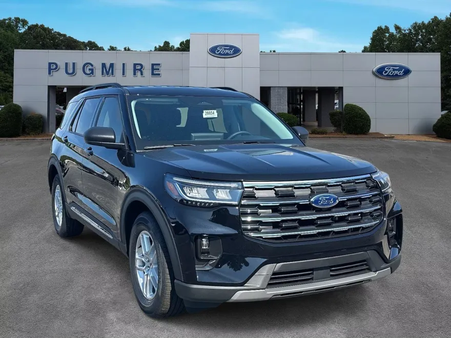 2025 Ford Explorer photo 1