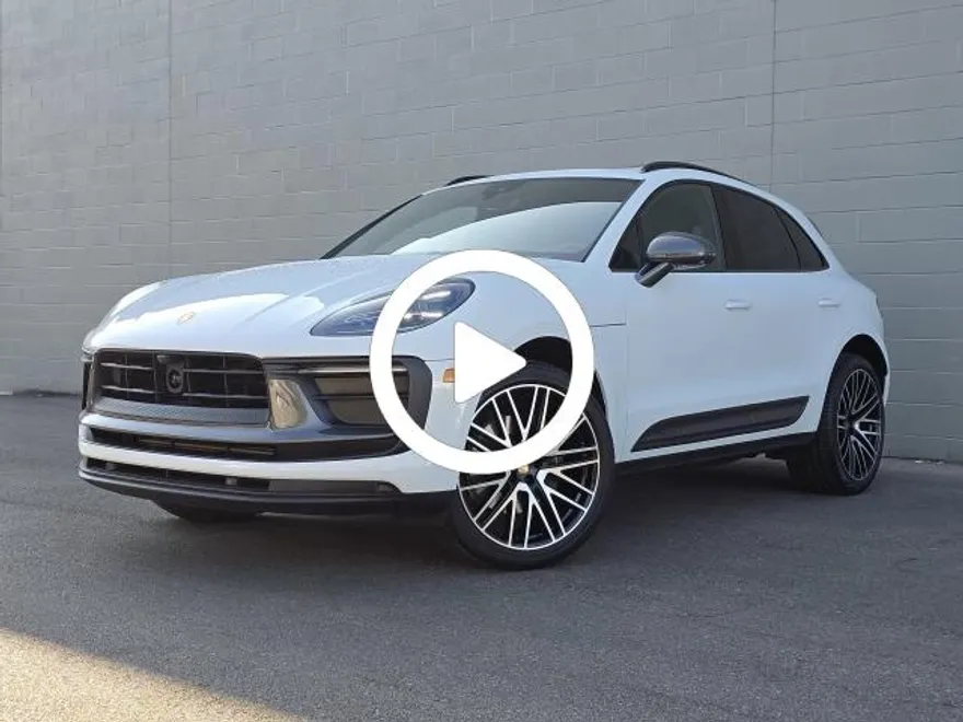 2025 Porsche Macan T photo 1