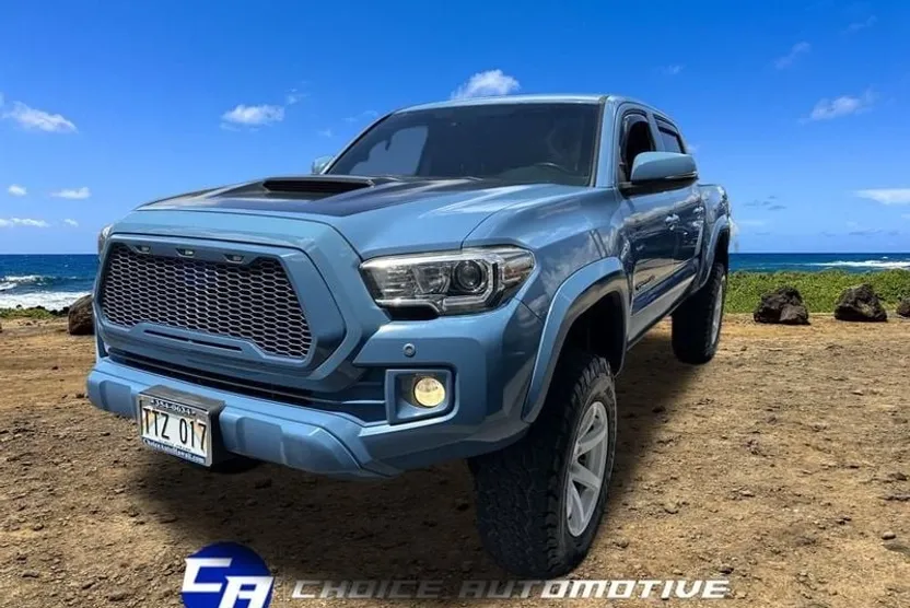2019 Toyota Tacoma TRD Sport photo 1