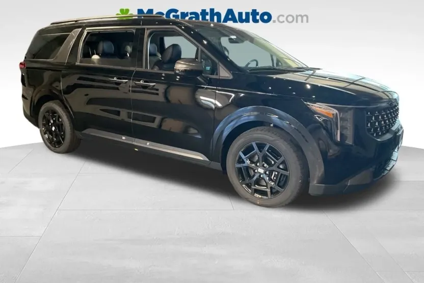 2026 Kia Carnival SX photo 1