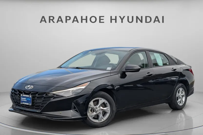 2023 Hyundai Elantra SE photo 1