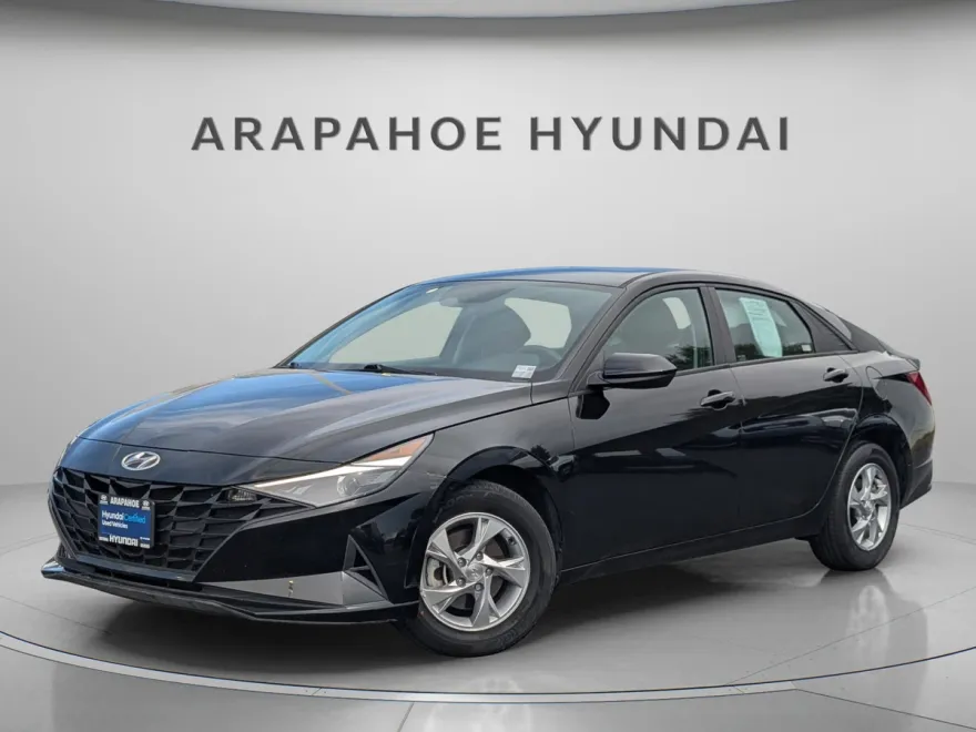 2023 Hyundai Elantra SE photo 1