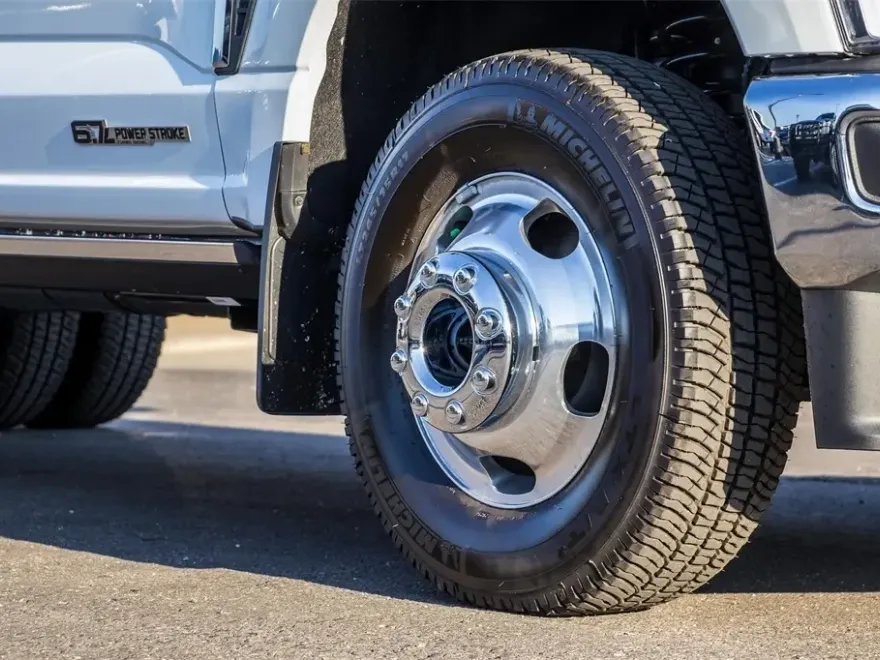 2026 Ford F-350 Lariat photo 1