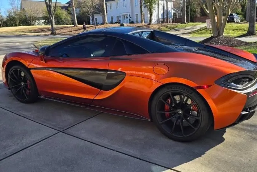 2019 Mclaren 570S Spider photo 1