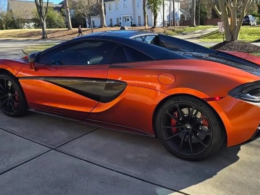 2019 Mclaren 570S Spider photo 1