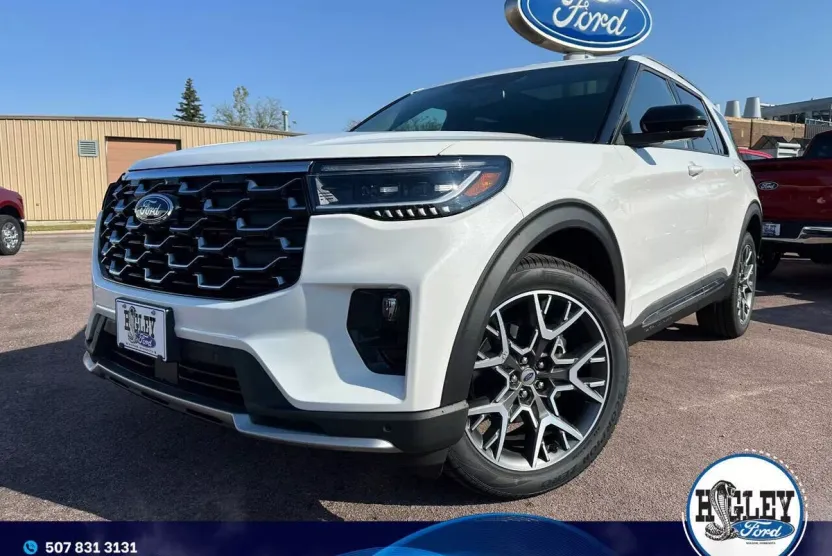 2025 Ford Explorer Platinum photo 1