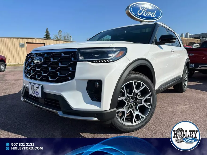 2025 Ford Explorer Platinum photo 1