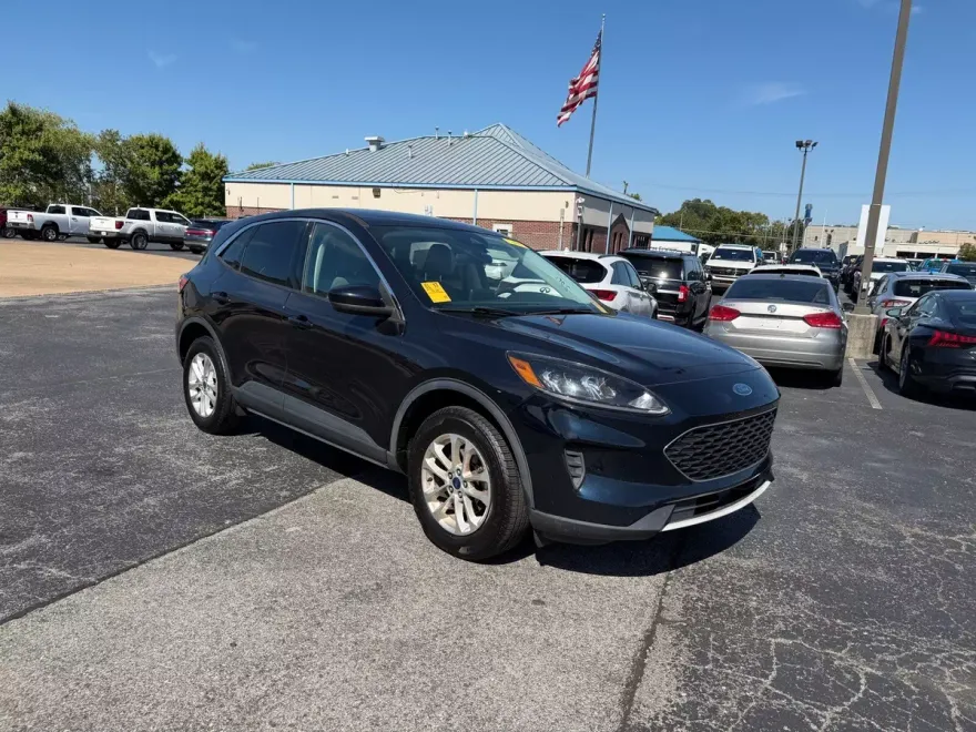 2021 Ford Escape SE photo 1