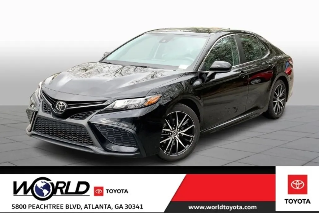 2021 Toyota Camry SE photo 1