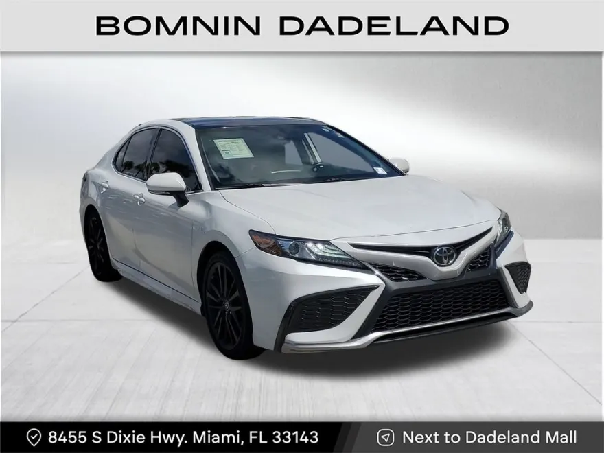 2023 Toyota Camry XSE photo 1
