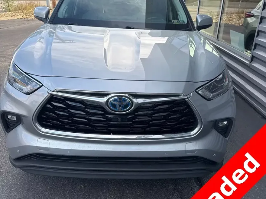 2022 Toyota Highlander Hybrid Limited photo 1
