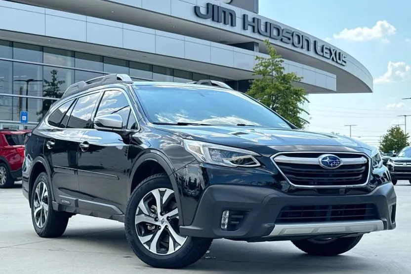 2021 Subaru Outback Touring photo 1