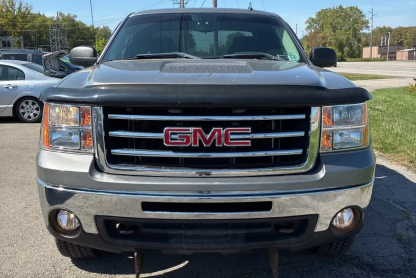 2013 Gmc Sierra 1500 SLE photo 1