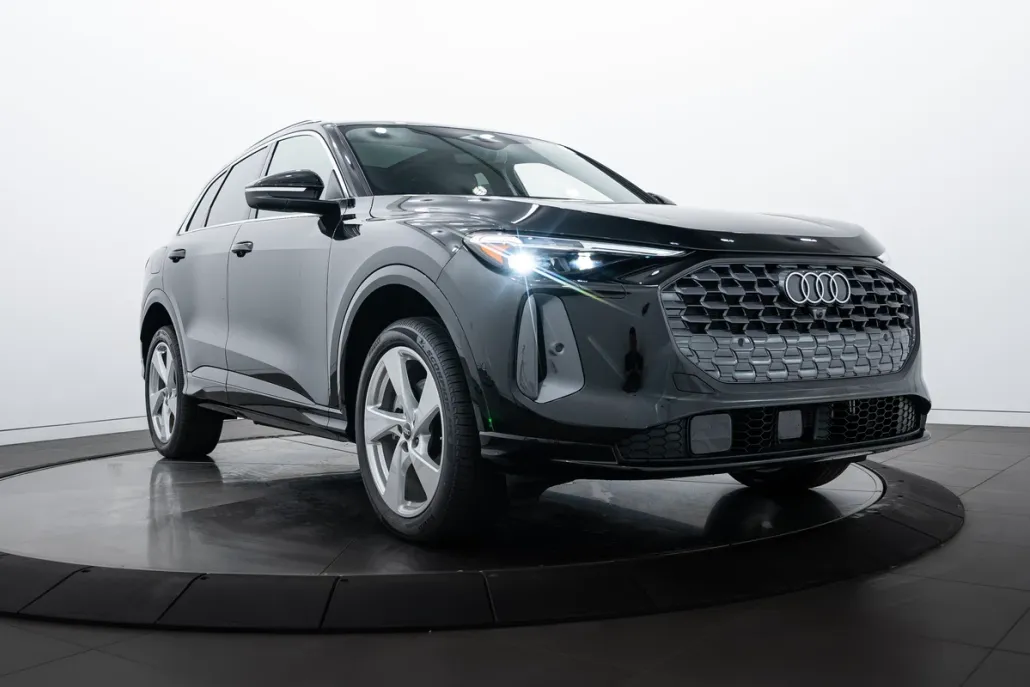 2025 Audi Q5 Premium Plus photo 1