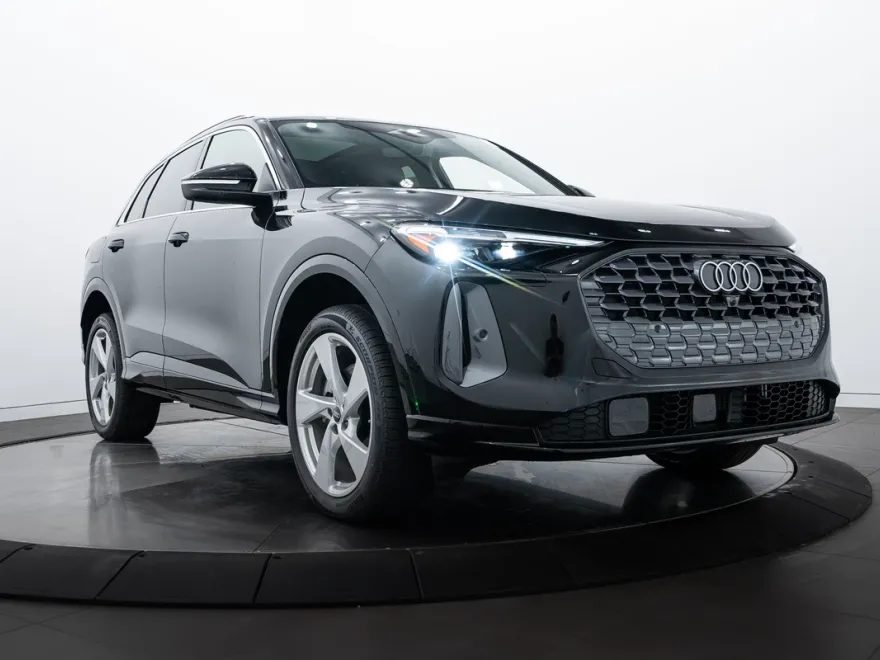 2025 Audi Q5 Premium Plus photo 1