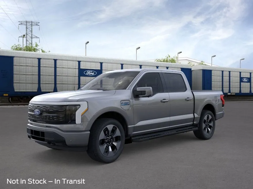 2025 Ford F-150 Lightning Platinum photo 1