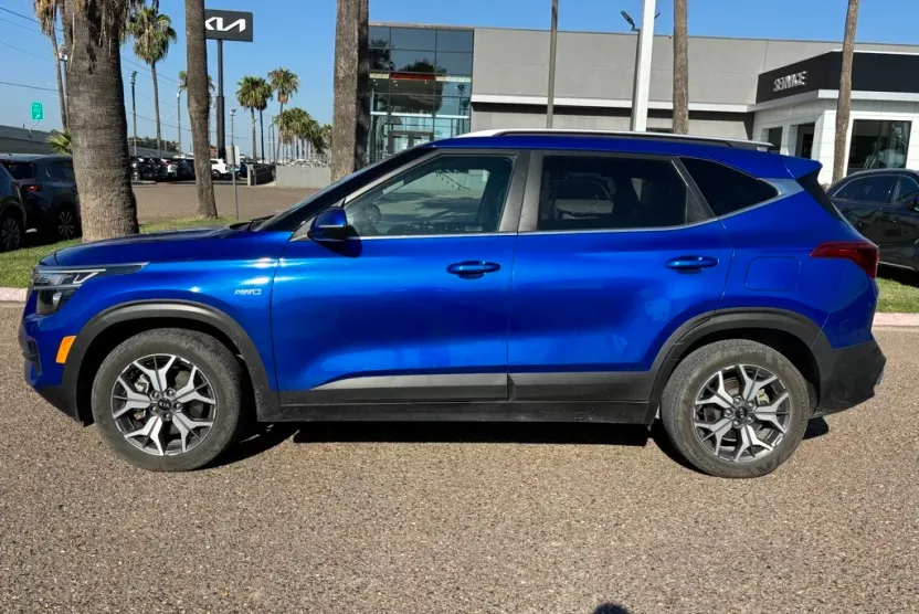 2021 Kia Seltos EX photo 1