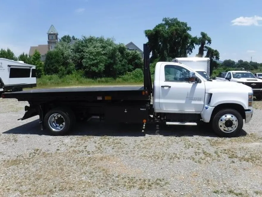 2024 Chevrolet Silverado 5500HD Work Truck photo 1