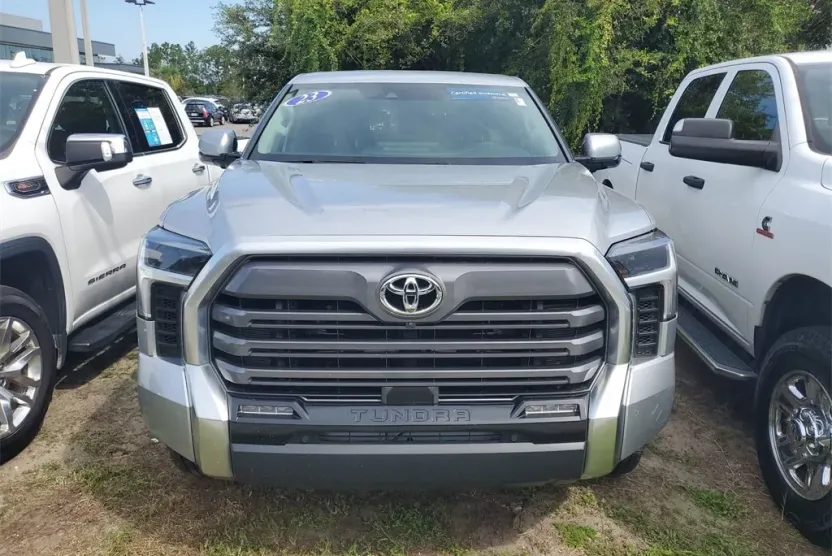 2023 Toyota Tundra Limited photo 1