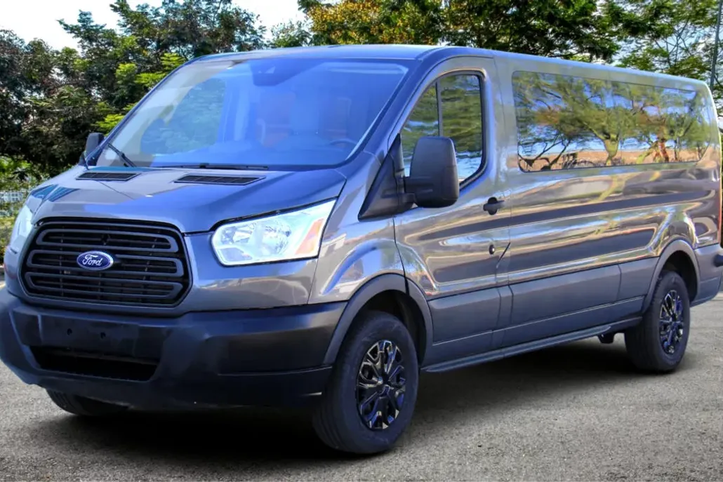 2018 Ford Transit XLT photo 1